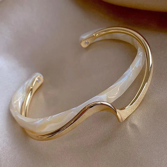 White Opal Elegant Bracelet